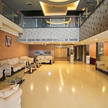 Capital O 7331 Hotel Downtown Új-Delhi Kültér fotó