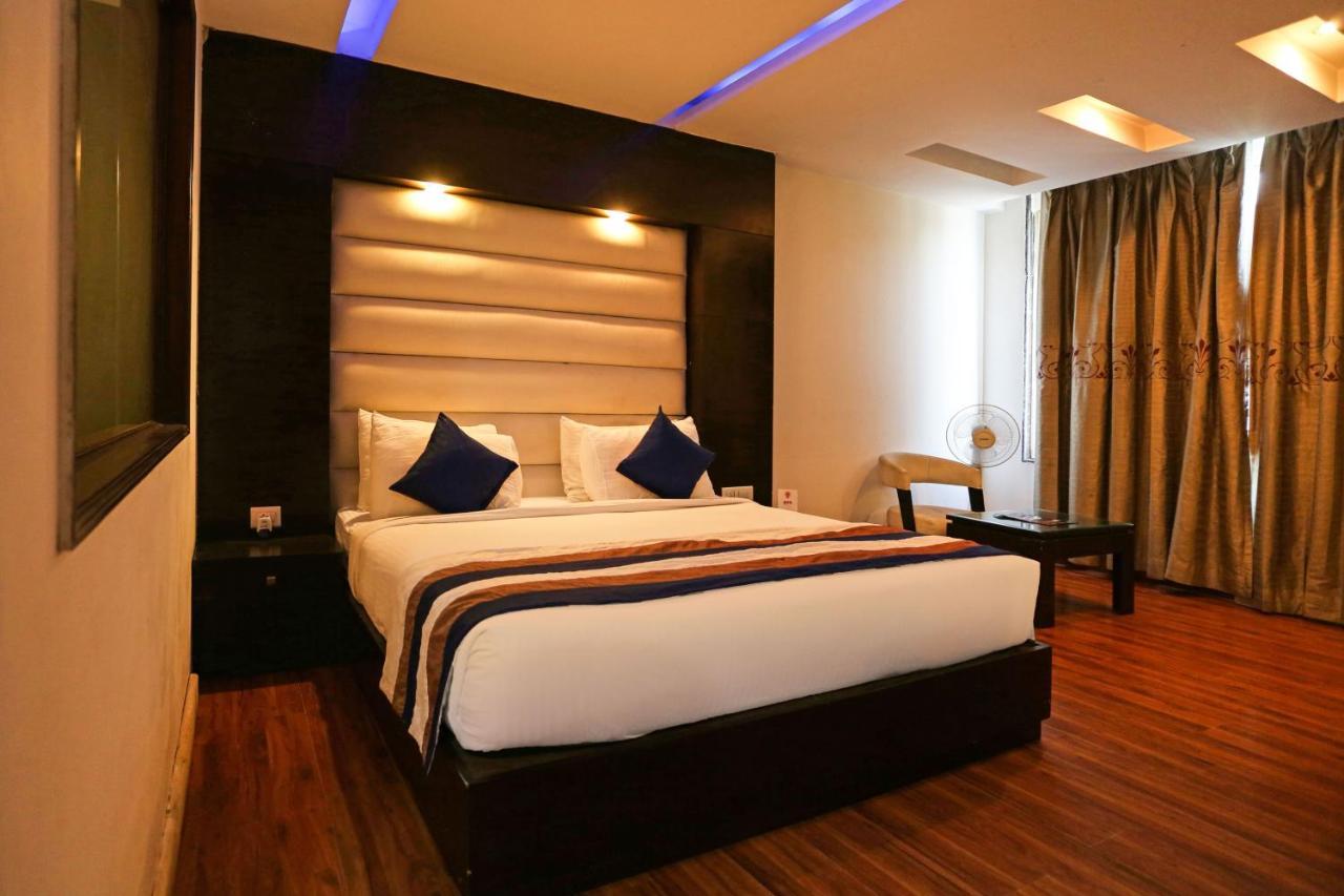 Capital O 7331 Hotel Downtown Új-Delhi Kültér fotó