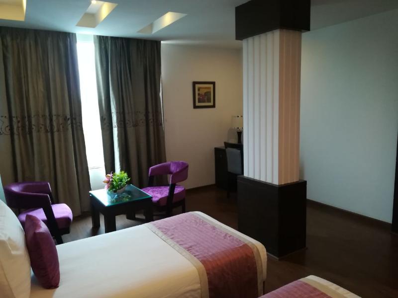 Capital O 7331 Hotel Downtown Új-Delhi Kültér fotó