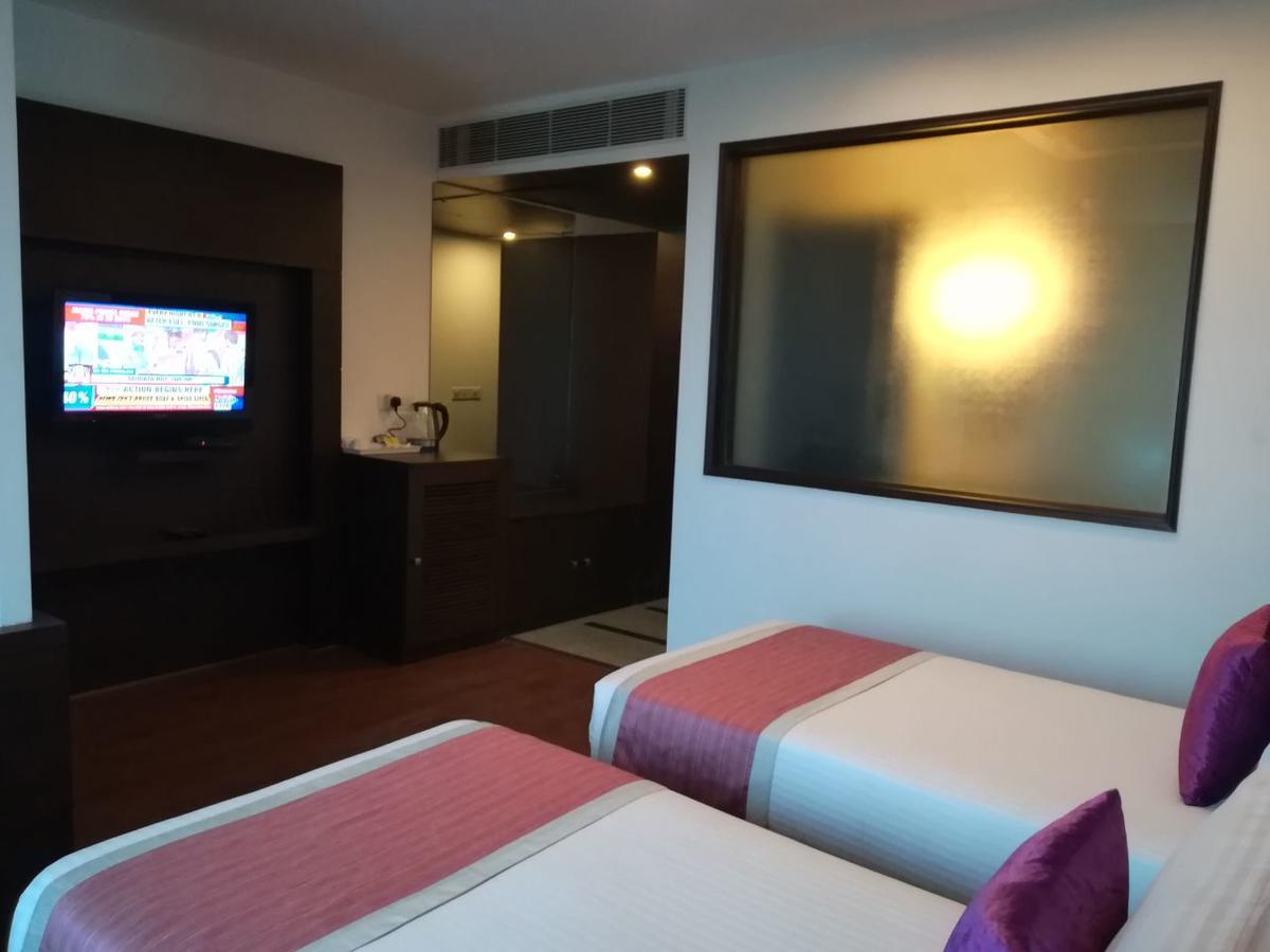 Capital O 7331 Hotel Downtown Új-Delhi Kültér fotó
