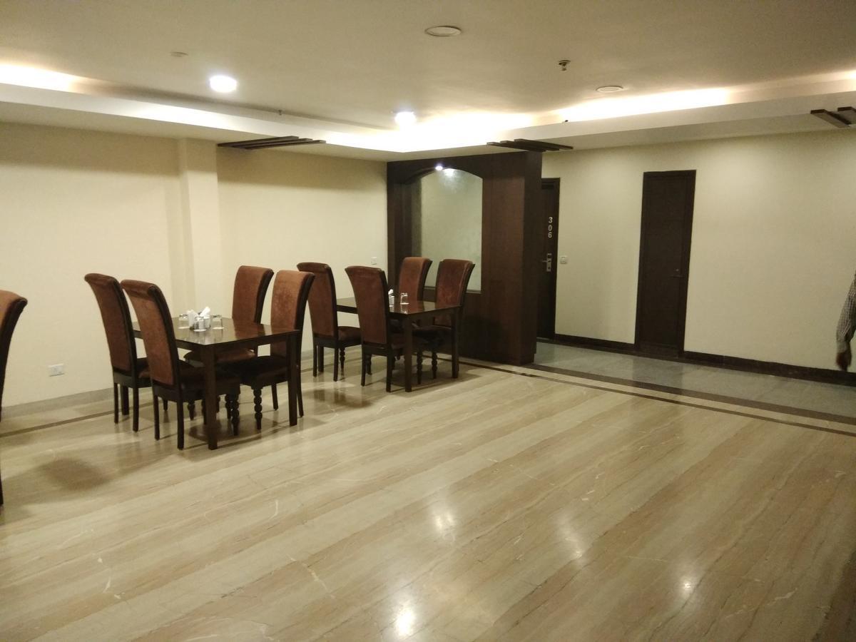 Capital O 7331 Hotel Downtown Új-Delhi Kültér fotó