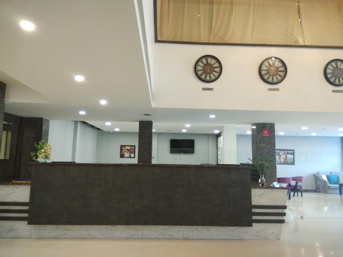 Capital O 7331 Hotel Downtown Új-Delhi Kültér fotó