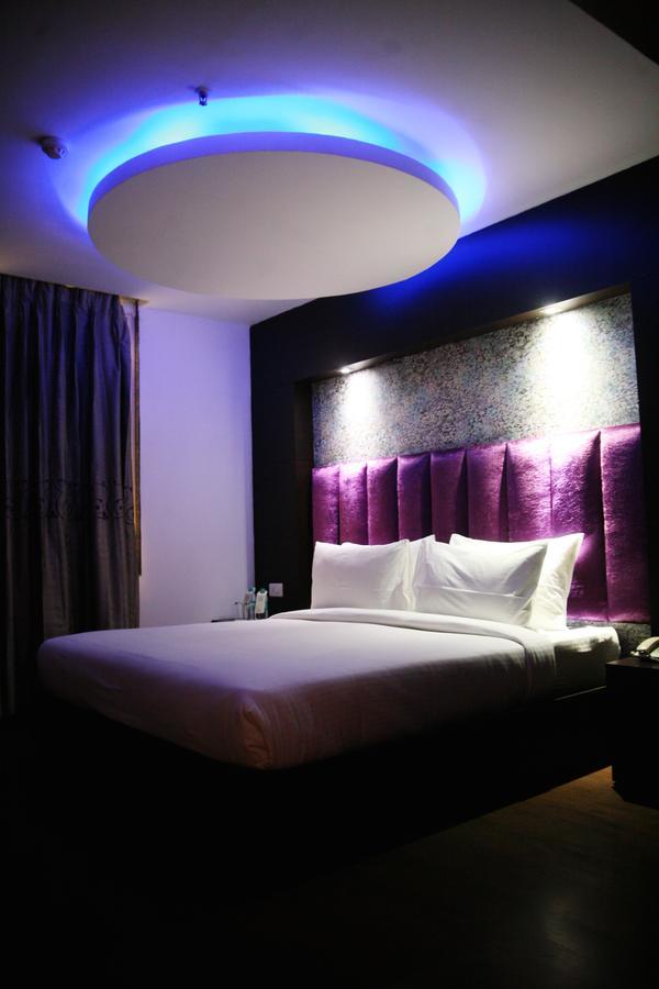 Capital O 7331 Hotel Downtown Új-Delhi Kültér fotó