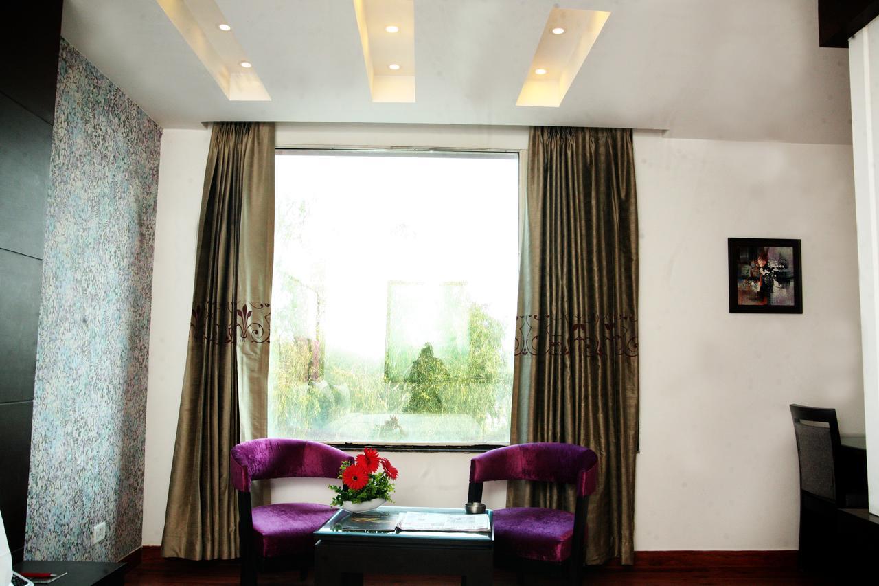 Capital O 7331 Hotel Downtown Új-Delhi Kültér fotó