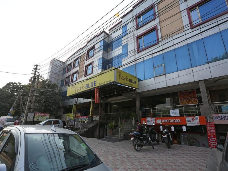 Capital O 7331 Hotel Downtown Új-Delhi Kültér fotó