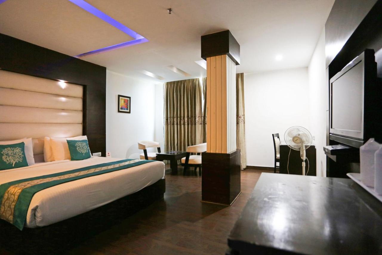 Capital O 7331 Hotel Downtown Új-Delhi Kültér fotó